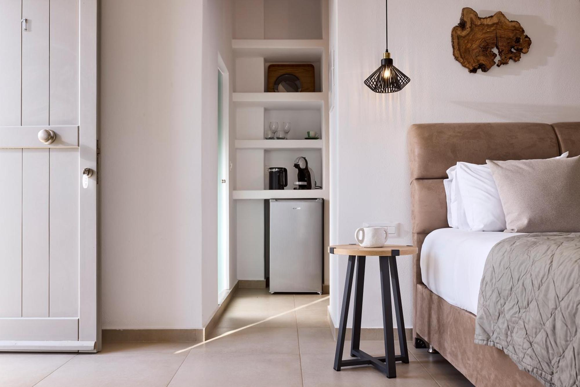 Kedros Milos Suites 아다마스 외부 사진