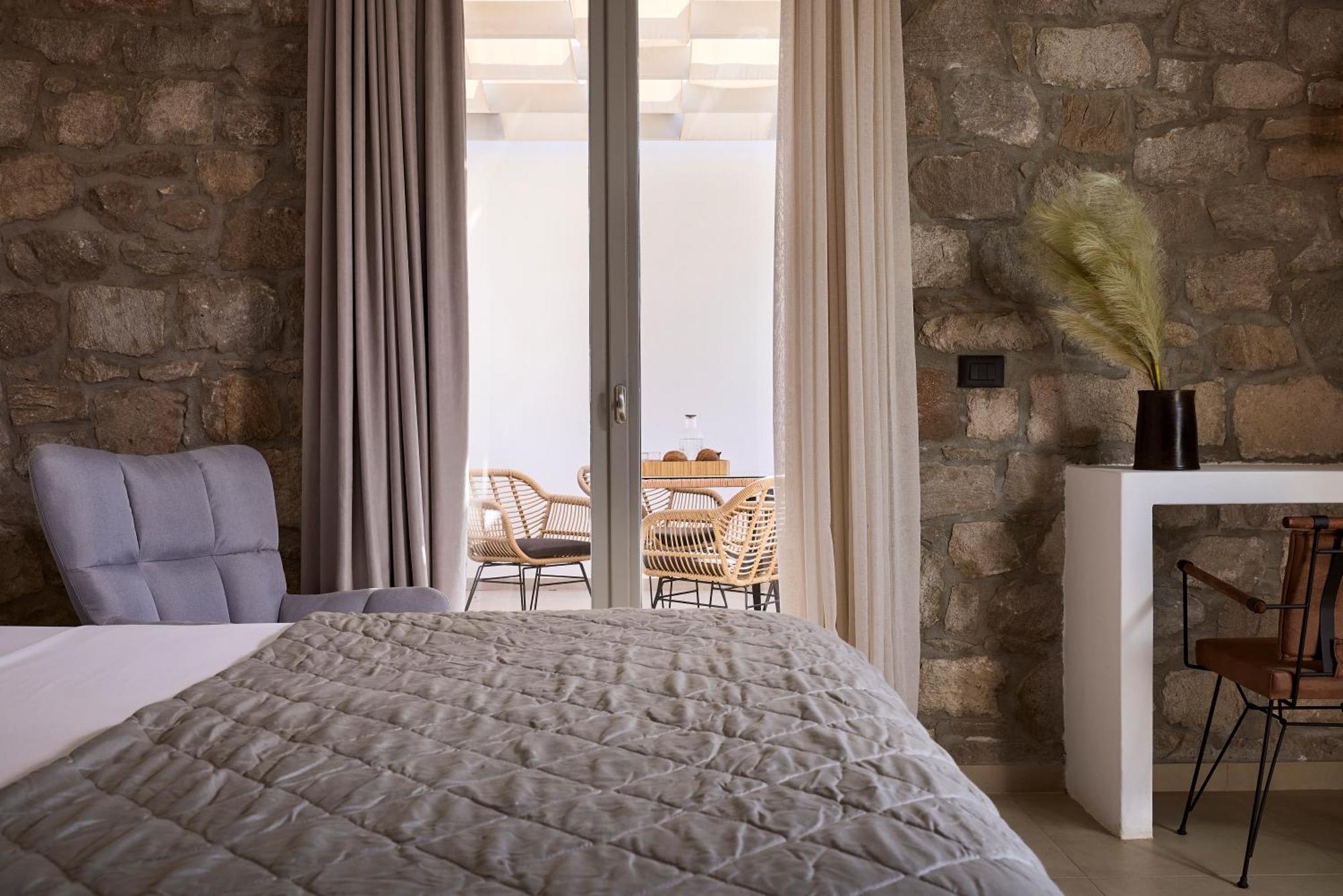 Kedros Milos Suites 아다마스 객실 사진