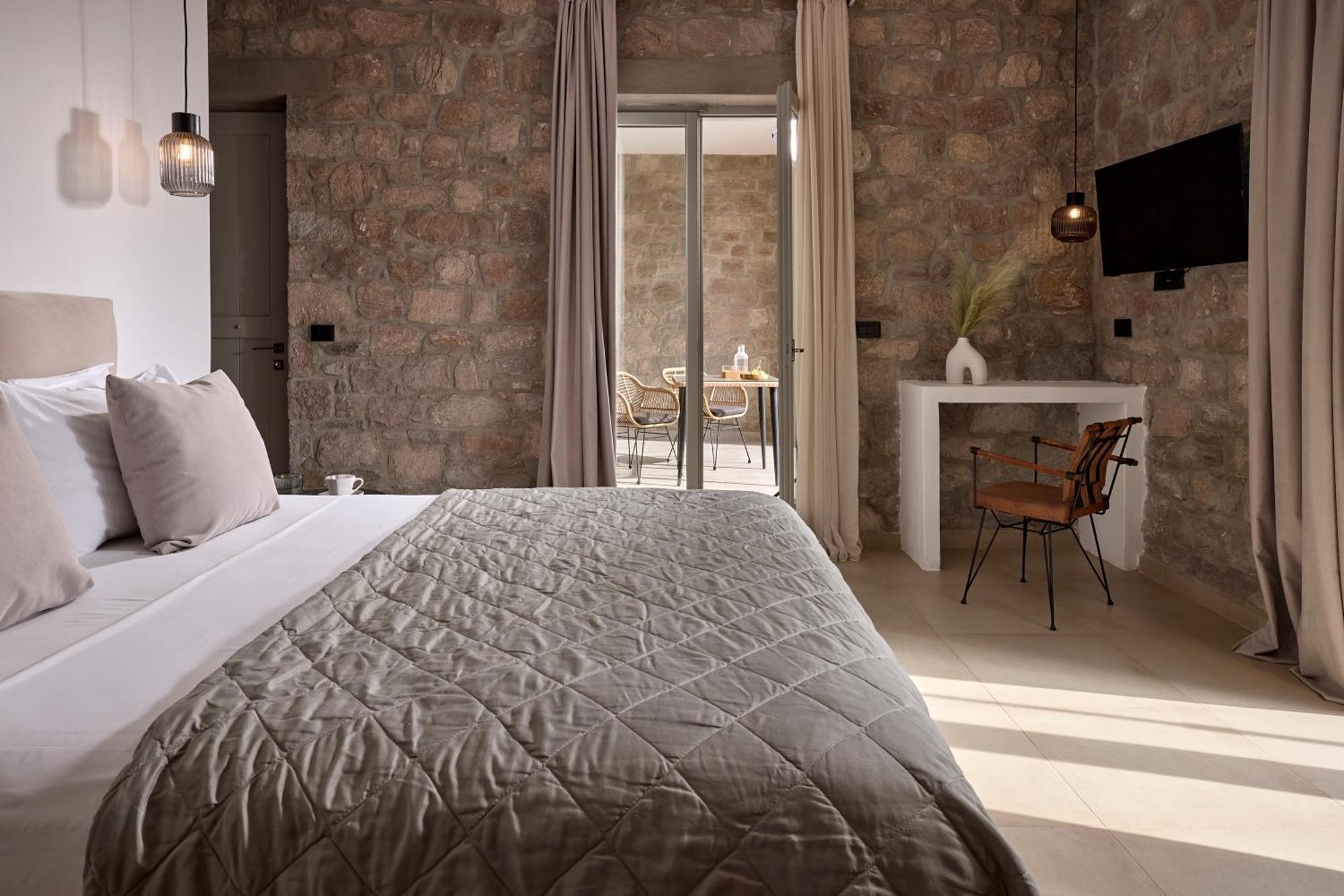 Kedros Milos Suites 아다마스 객실 사진