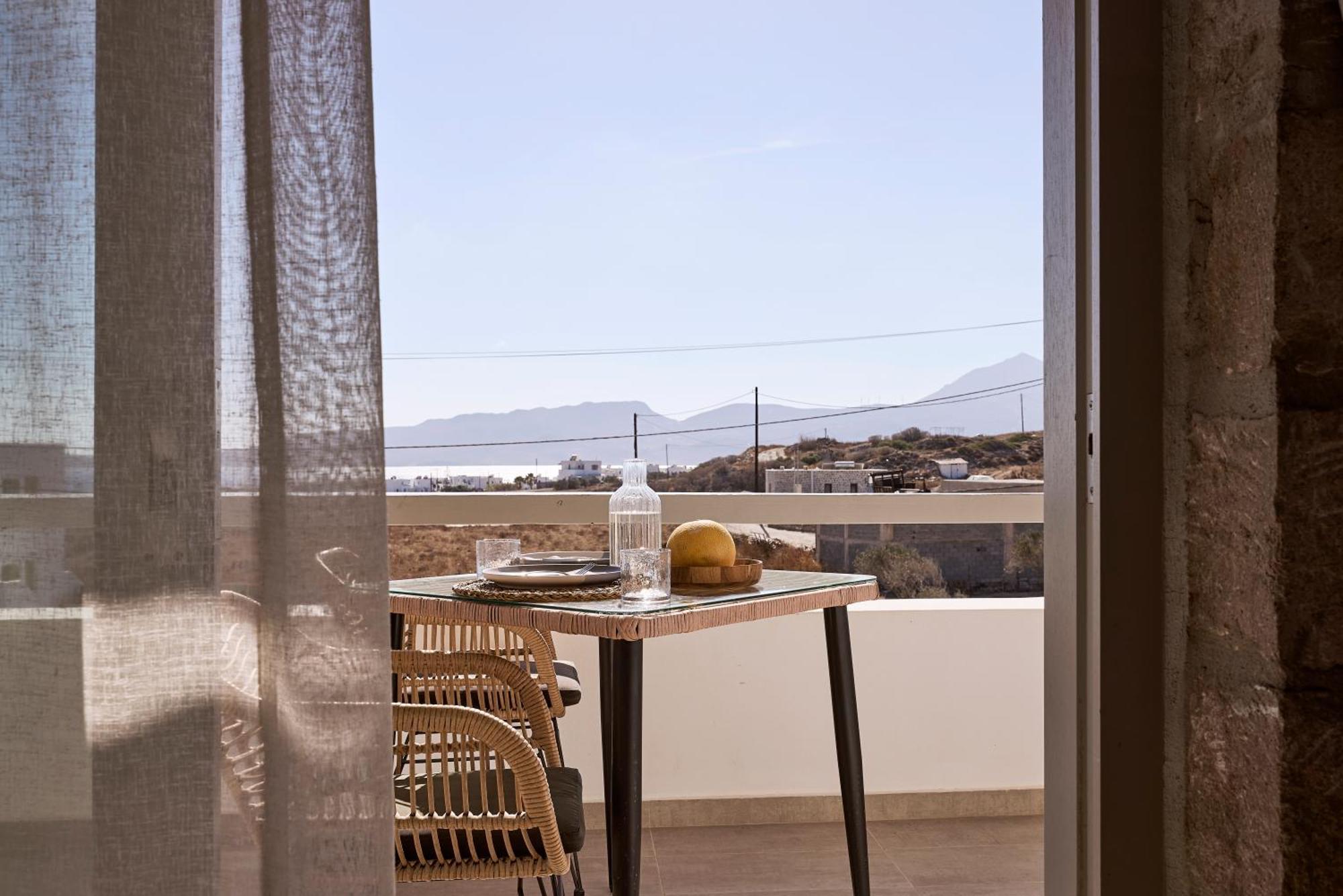 Kedros Milos Suites 아다마스 외부 사진